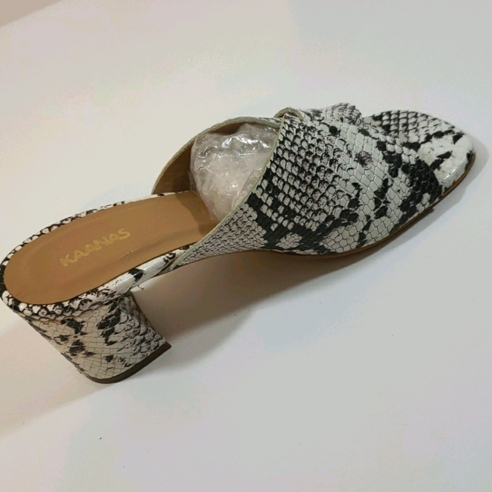 KAANAS~Size 6~H00090R-Tallinn-Snake Sandals Shoes.